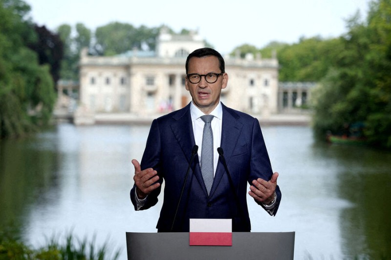 

Politico: Польша и другие союзники Украины в&nbsp;Европе начали сдавать позиции

