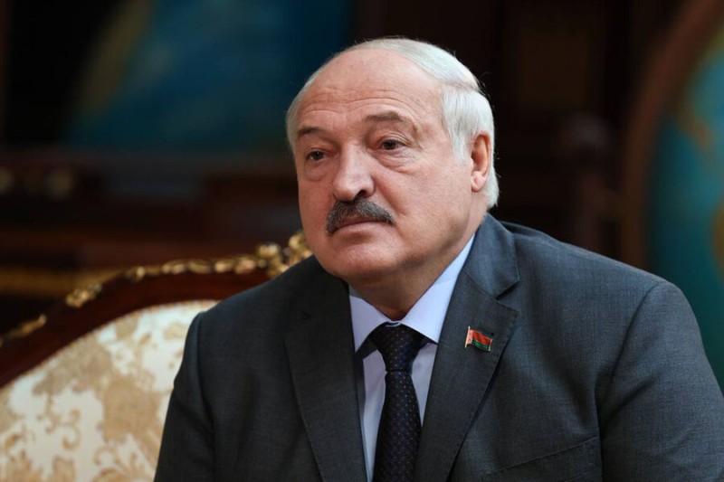 

Лукашенко отреагировал на&nbsp;обвинения в&nbsp;наличии миллиардов на&nbsp;зарубежных счетах

