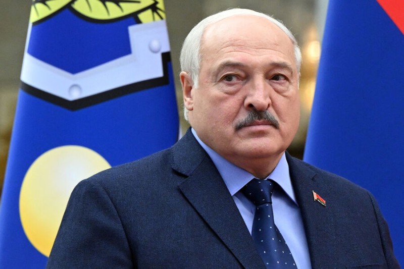 

Лукашенко предрек конец существования Украины

