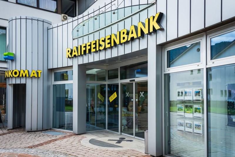 

Raiffeisenbank начнет сворачивание бизнеса в&nbsp;РФ

