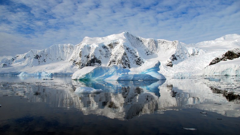 

Ученые выяснили причину быстрого разрушения морских ледников Антарктиды

