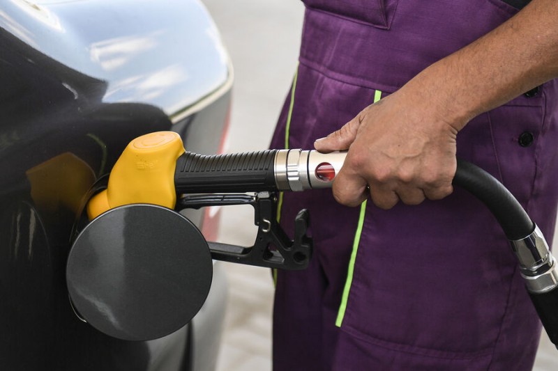 

Россиянам рассказали, как изменятся цены на&nbsp;бензин летом

