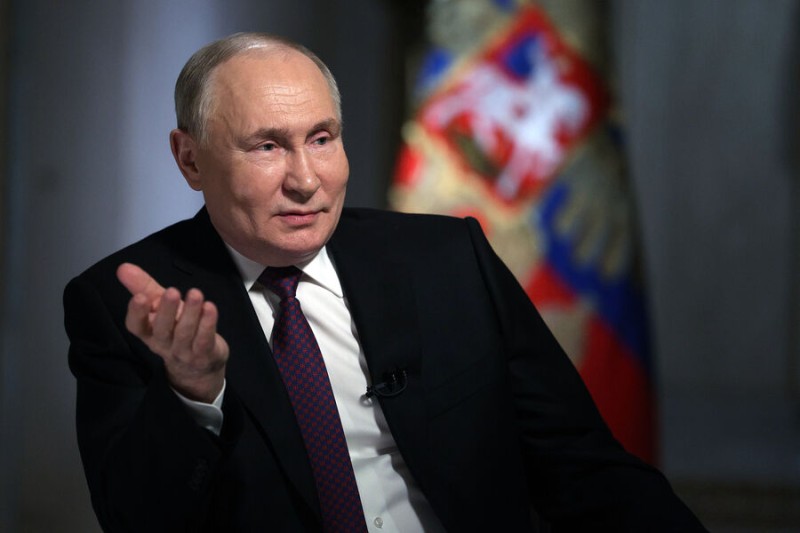 

Путин оценил вклад кабмина в&nbsp;рост доходов россиян

