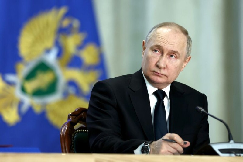 

Путин заявил, что Россию «водили за&nbsp;нос» на&nbsp;Западе


