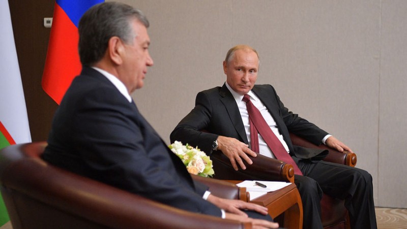 

Путин заявил Мирзиёеву, что в&nbsp;России ждут поставок узбекских овощей и фруктов

