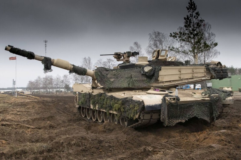 

Специалисты «Ростеха» провели осмотр трофейного танка Abrams

